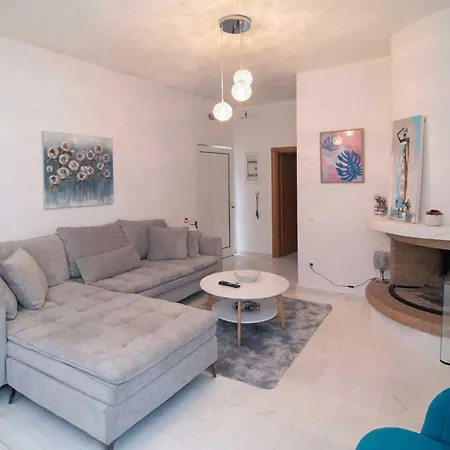 Infinity View, The نافبليو