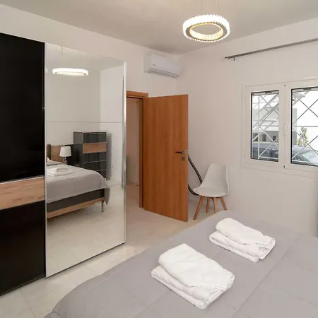 Infinity View, The نافبليو