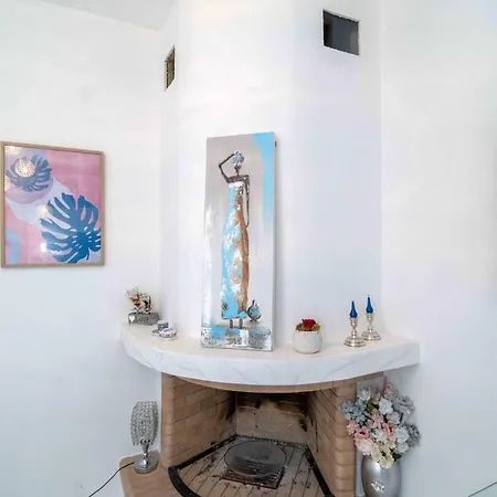 Infinity View, The *