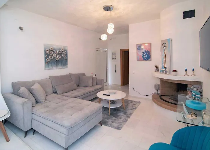 Infinity View, The Náuplia