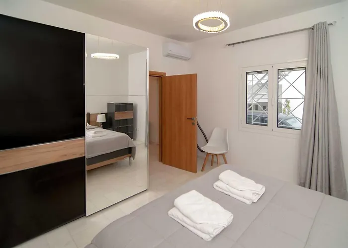 Infinity View, The Náuplia