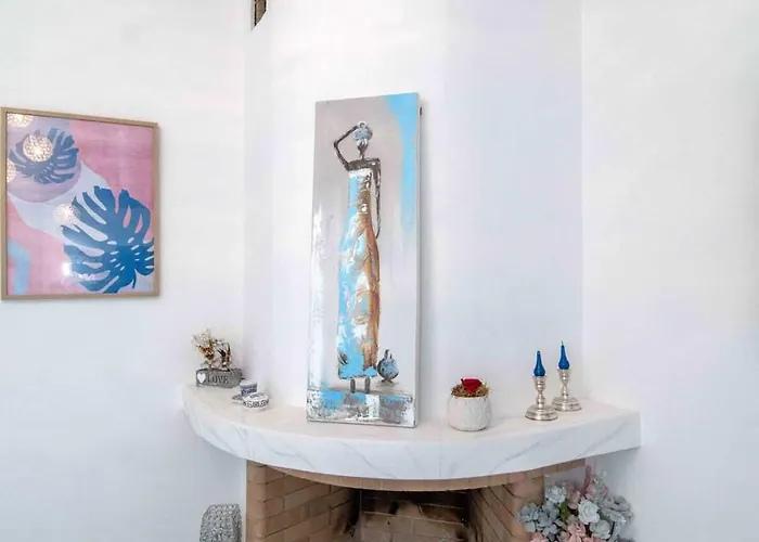 Infinity View, The *